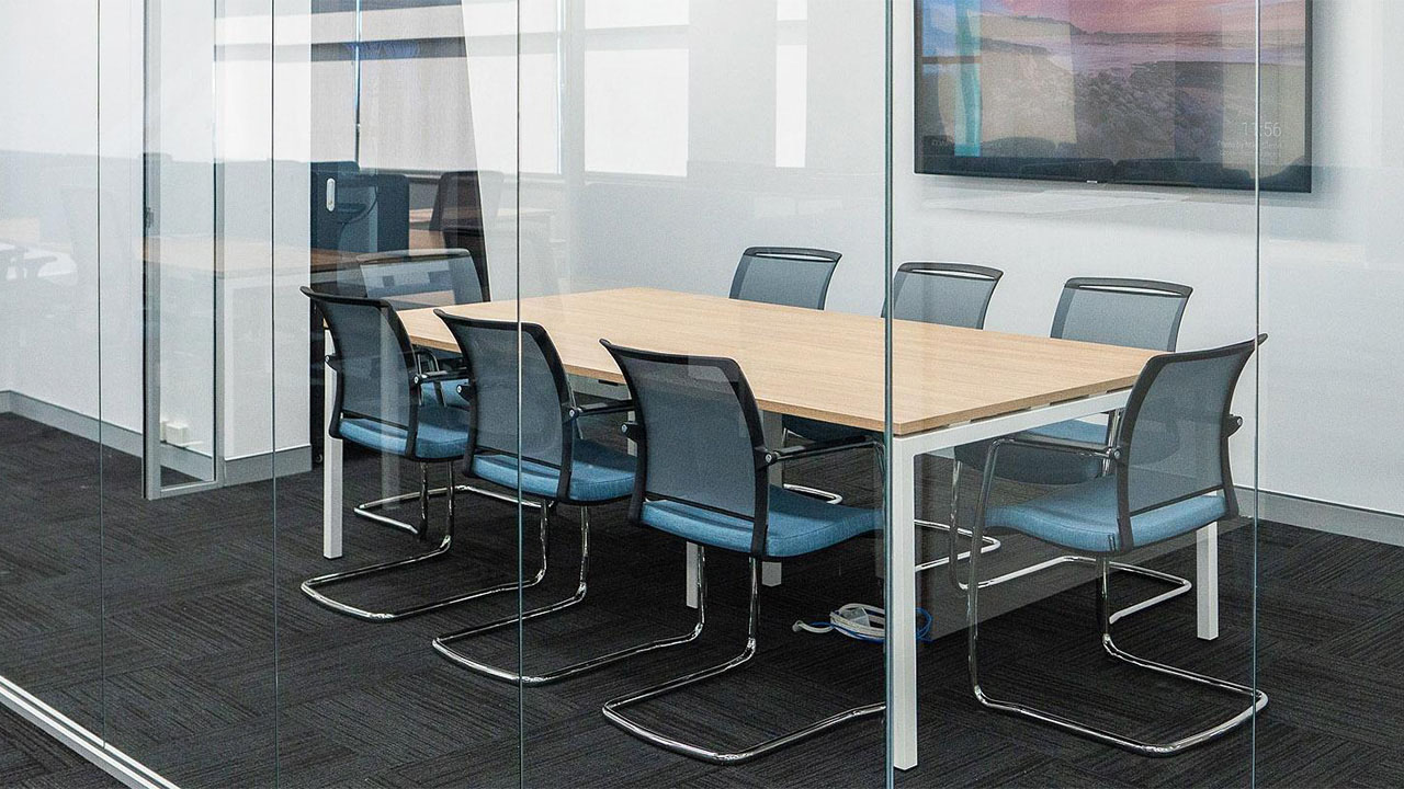 Stuhl Besprechung Hof Narbutas